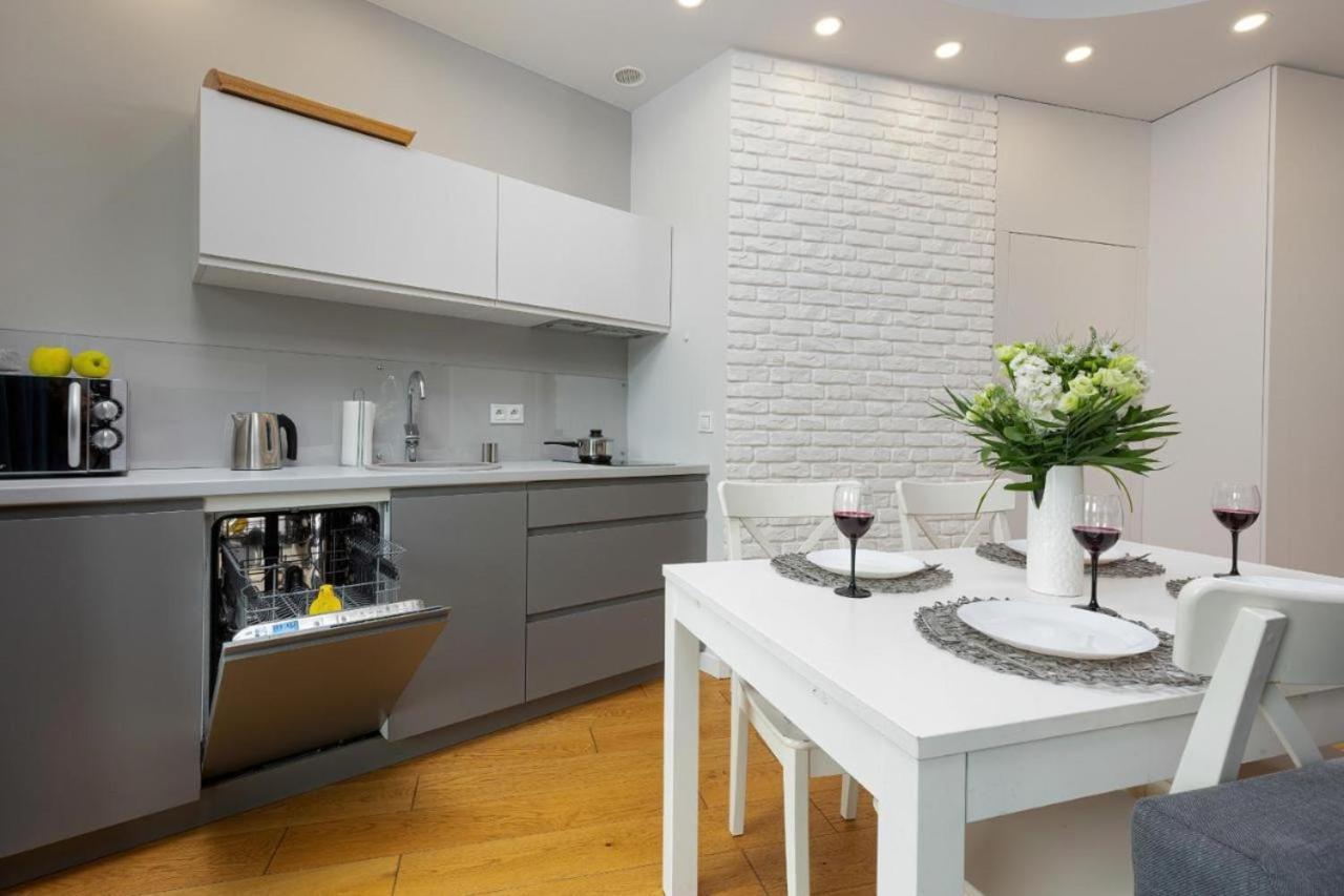Modern Apartment Near Hilton Βαρσοβία Εξωτερικό φωτογραφία